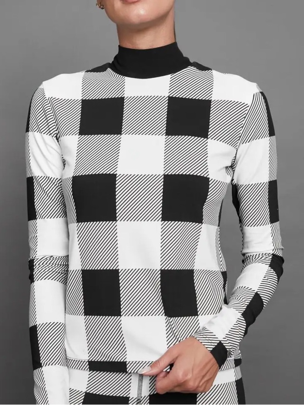Carbon38 Black & White Checked Mock-Neck Long-Sleeve Top